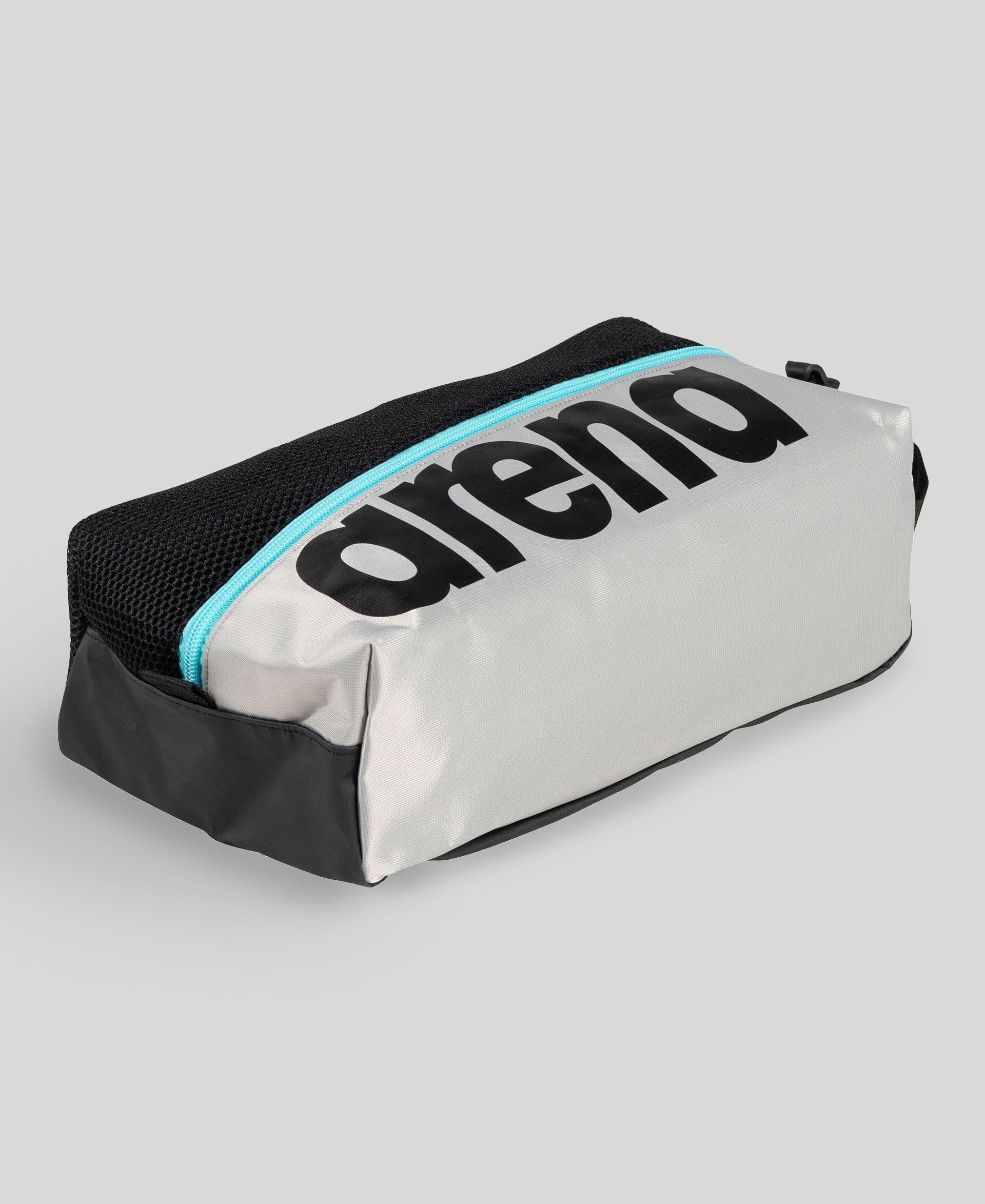 Arena Spiky III Pocket Bag
