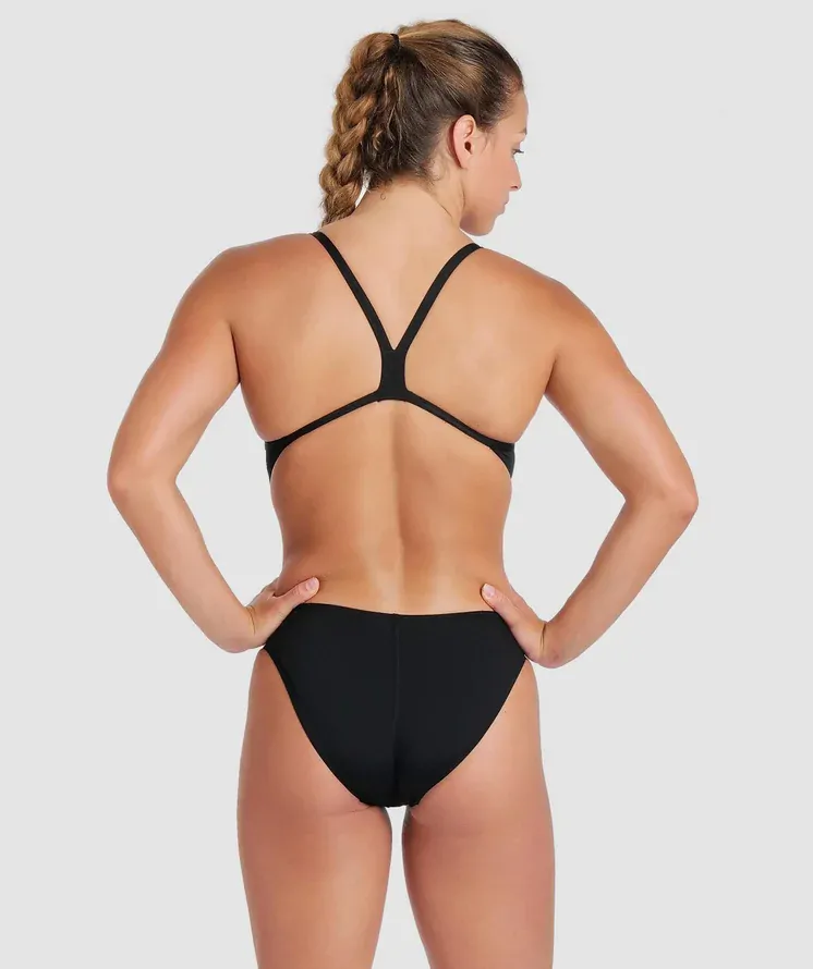 Arena Team Challenge Solid Black