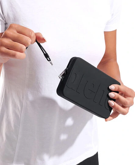 Arena Dry Clutch Black - plážová peněženka